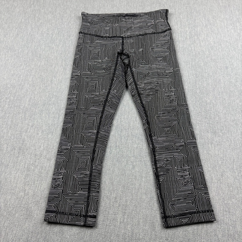 Lululemon Leggings Women 4 Black Maze Jacquard Wunder Under Crop III 23" Yoga